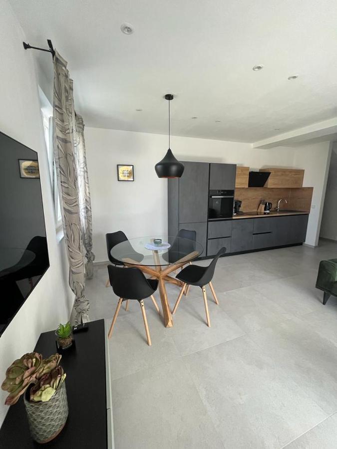 Haus Dalmatia With Heated Pool Διαμέρισμα Bibinje Εξωτερικό φωτογραφία