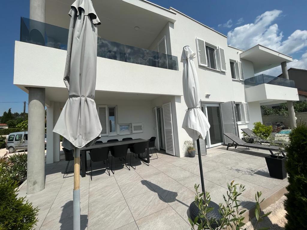 Haus Dalmatia With Heated Pool Διαμέρισμα Bibinje Εξωτερικό φωτογραφία